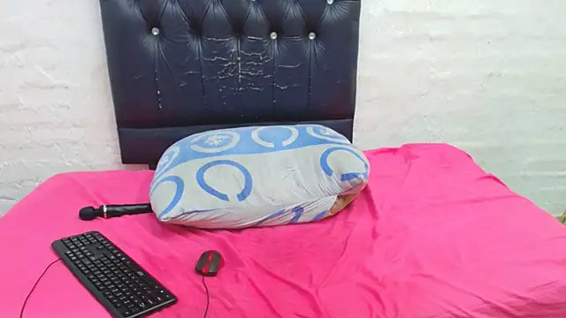 DaisyGirlxx online show from November 17, 9:20 pm