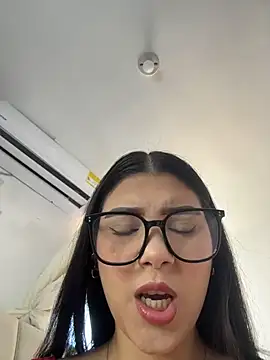 Snapshot of Julietalcl chatting on July 21, 8:55 pm Julietalcl online show from July 21, 8:55 pm