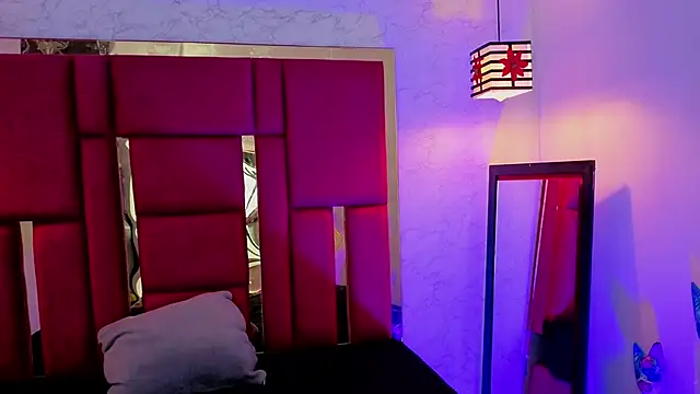 moon winy online show from March 1, 11:23 am