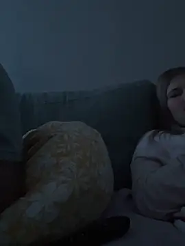 Snapshot of feetdetente chatting on November 10, 1:04 am feetdetente online show from November 10, 1:04 am