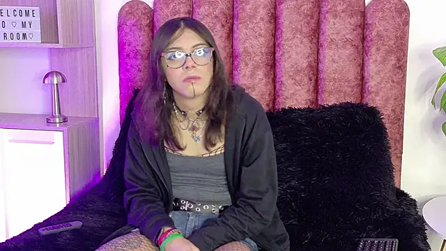 Lullaby Charade online show from November 20, 12:05 pm