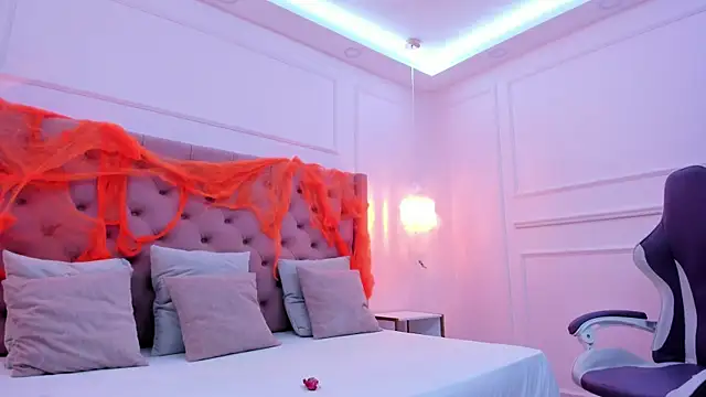 Snapshot of _hanna_bakerr_ chatting on October 30, 1:29 am  hanna bakerr  online show from October 30, 1:29 am