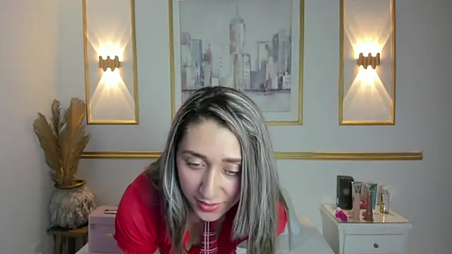 karlyy  online show from October 29, 7:15 pm