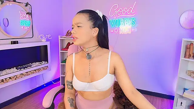 Miss koko  online show from December 2, 8:04 pm