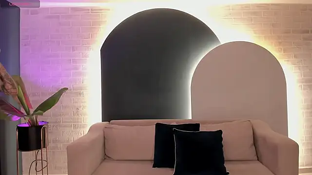 Snapshot of ChristineFord_ chatting on October 28, 3:04 pm ChristineFord online show from October 28, 3:04 pm