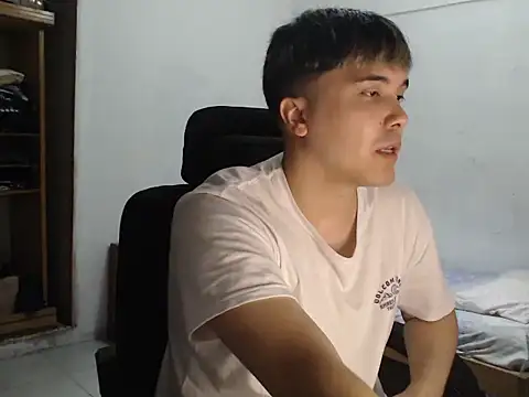 CuteAlexBoy online show from February 12, 5:30 pm