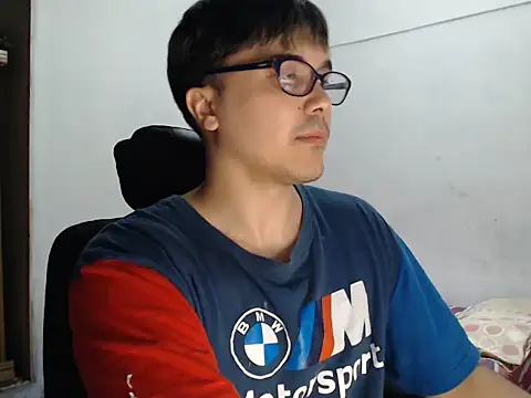 Snapshot of CuteAlexBoy chatting on March 12, 9:43 pm CuteAlexBoy online show from March 12, 9:43 pm