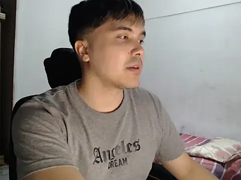 Snapshot of CuteAlexBoy chatting on March 14, 10:04 pm CuteAlexBoy online show from March 14, 10:04 pm
