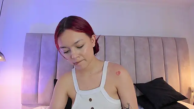 Snapshot of Martinaa_Garcia chatting on April 18, 7:07 pm Martinaa Garcia online show from April 18, 7:07 pm
