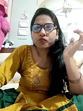 Vanshika1432 online show from October 25, 5:15 am