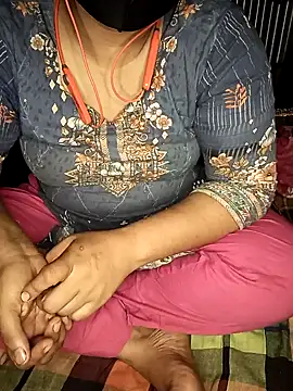 Snapshot of Priyanka-Khan chatting on June 13, 9:24 pm Priyanka-Khan online show from June 13, 9:24 pm