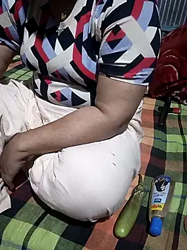 Snapshot of Priyanka-Khan chatting on June 14, 3:14 pm Priyanka-Khan online show from June 14, 3:14 pm
