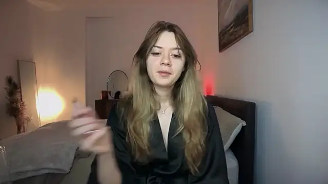 YasmineLace online show from February 15, 6:59 pm