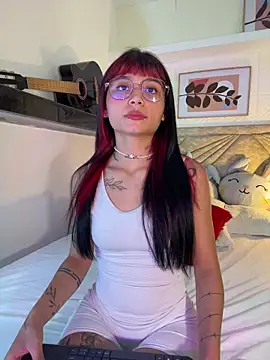 Emma duff online show from April 8, 7:36 pm