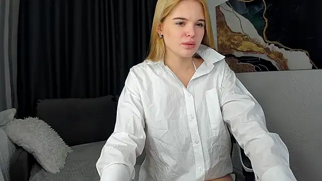 bella xx   online show from October 31, 3:07 am