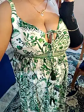 Cuty-Lina online show from January 8, 7:05 pm