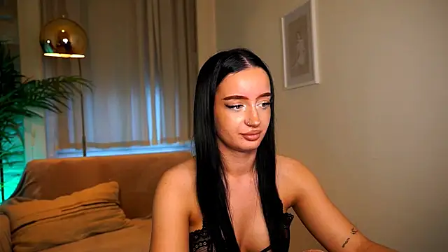 Snapshot of _blackpearlll chatting on April 15, 5:20 pm blackpearlll online show from April 15, 5:20 pm