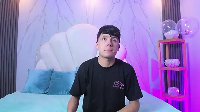 hoot booys  online show from March 5, 8:38 pm