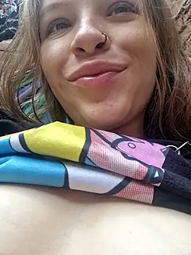 bambiluly online show from October 29, 1:46 pm