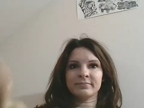 kinkysarahx online show from December 3, 4:05 pm