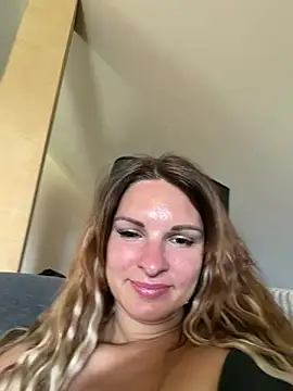 kinkysarahx online show from June 3, 10:07 am