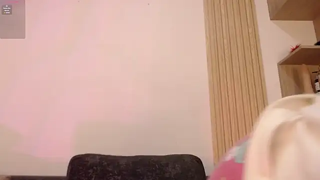 Snapshot of miel_alisha chatting on April 25, 12:46 am miel alisha online show from April 25, 12:46 am