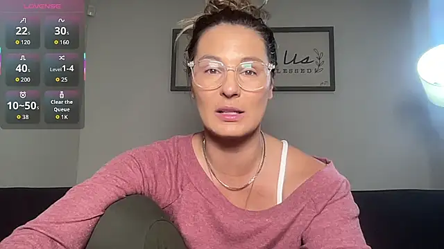 Mandyrheaa online show from December 1, 8:47 pm