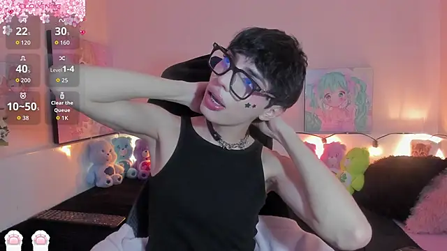 Strawberry Kitty  online show from February 14, 4:09 am