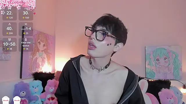 Strawberry Kitty  online show from February 22, 4:13 am