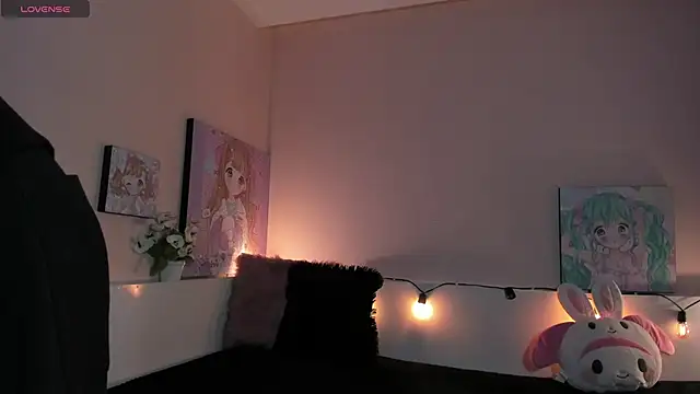 Strawberry Kitty  online show from February 27, 4:45 am