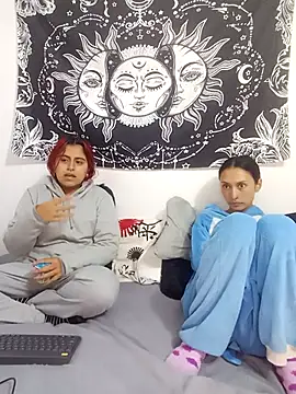 emily n abby online show from February 5, 1:05 pm