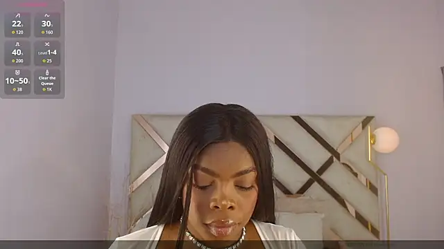Snapshot of Maiacharris_ chatting on June 19, 12:09 pm Maiacharris online show from June 19, 12:09 pm
