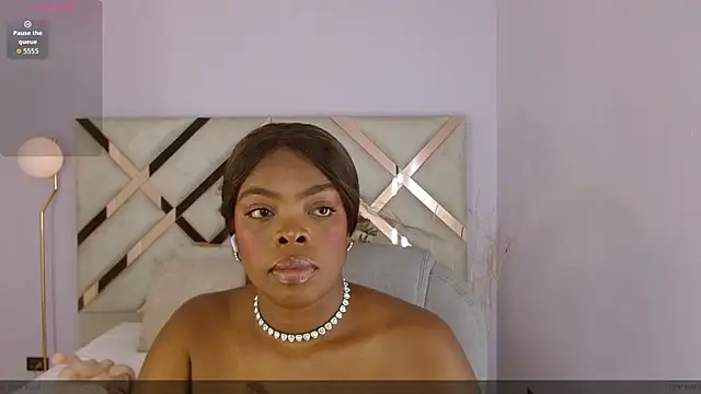 Snapshot of Maiacharris_ chatting on July 6, 12:46 pm Maiacharris online show from July 6, 12:46 pm