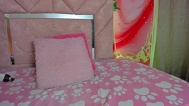 mia  blaze   online show from February 12, 3:01 am