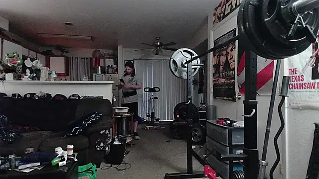 biggerisbetter12 online show from March 6, 1:40 pm