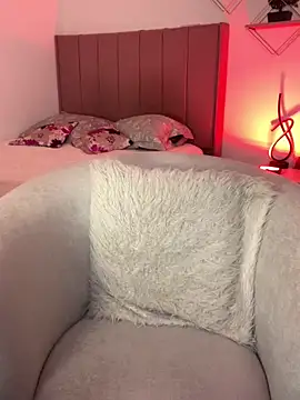 elegant  rouse online show from April 9, 8:58 pm