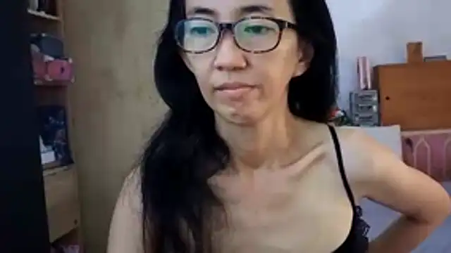 princessD077 online show from March 28, 4:01 am