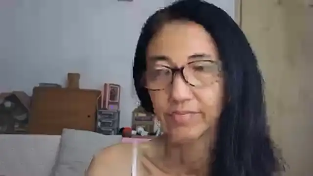 Snapshot of princessD077 chatting on April 18, 4:55 pm princessD077 online show from April 18, 4:55 pm