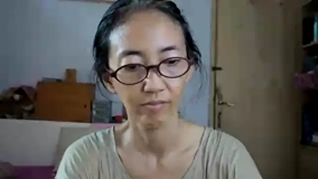 Snapshot of princessD077 chatting on April 26, 8:56 am princessD077 online show from April 26, 8:56 am