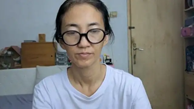 Snapshot of princessD077 chatting on May 19, 4:13 pm princessD077 online show from May 19, 4:13 pm