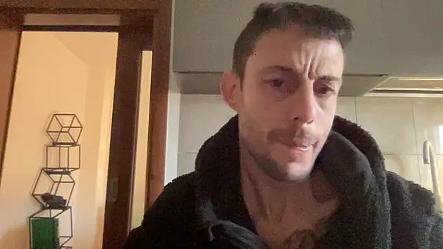 Drgghjkkk online show from February 25, 7:18 am