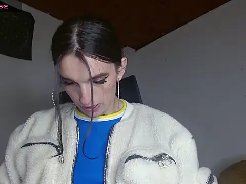 Scarlett crastrawberry online show from May 6, 2:19 am