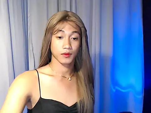Snapshot of taylaxuxu chatting on March 12, 3:45 am taylaxuxu online show from March 12, 3:45 am