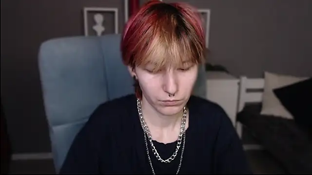 guitarandangell online show from April 14, 9:48 am