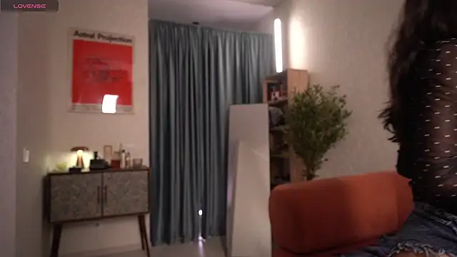 Snapshot of Pheromoon chatting on February 3, 6:40 am Pheromoon online show from February 3, 6:40 am