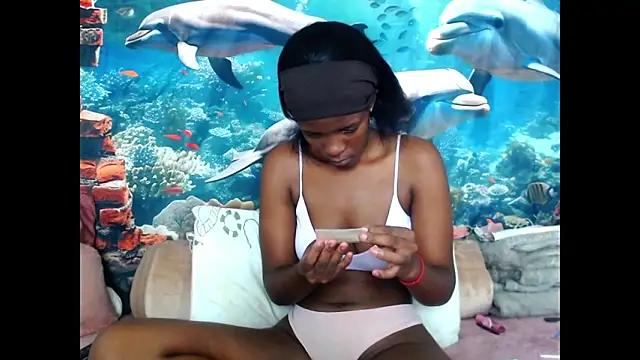 AfricanBarbiee69 online show from May 19, 10:43 am