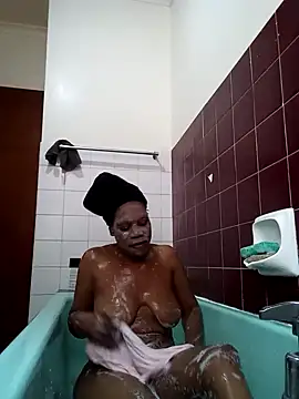 Snapshot of Hotcougar chatting on November 6, 8:26 am Hotcougar online show from November 6, 8:26 am