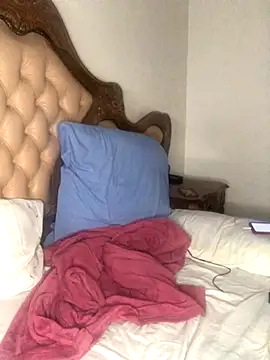 Snapshot of Hotcougar chatting on November 23, 11:59 pm Hotcougar online show from November 23, 11:59 pm