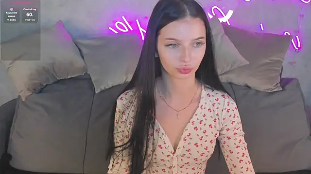 Eva Mayers online show from November 18, 12:49 am