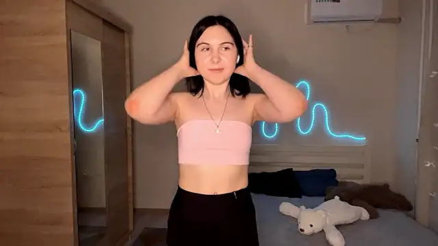 MyraLitterers online show from February 2, 4:38 pm